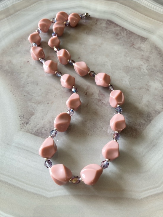 KraaazzyKreations Jewelry - ✨Retro 80s Inspired Beaded Necklace with a classic twist